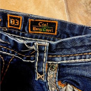 Women’s rock revivals capris